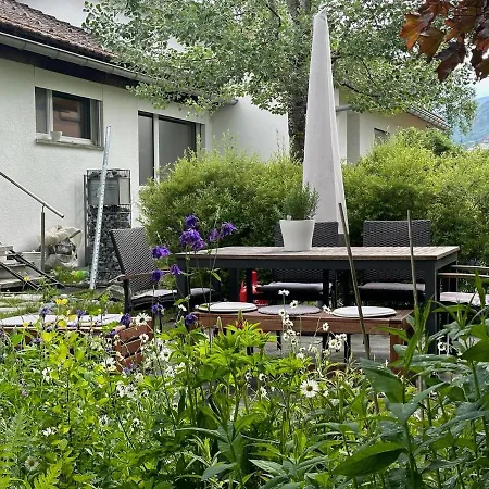 شقة Blick Lischana- Ein Traum Mit Bergpanorama, Sauna, Hottub سكول