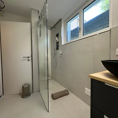 Blick Lischana- Ein Traum Mit Bergpanorama, Sauna, Hottub Apartmán *