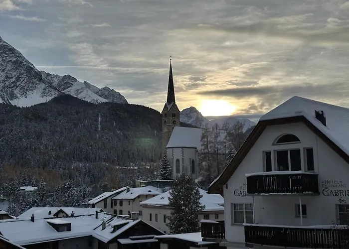 Blick Lischana- Ein Traum Mit Bergpanorama, Sauna, Hottub Scuol